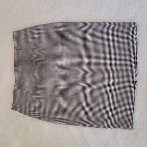 Carolina Belle Houndstooth Skirt